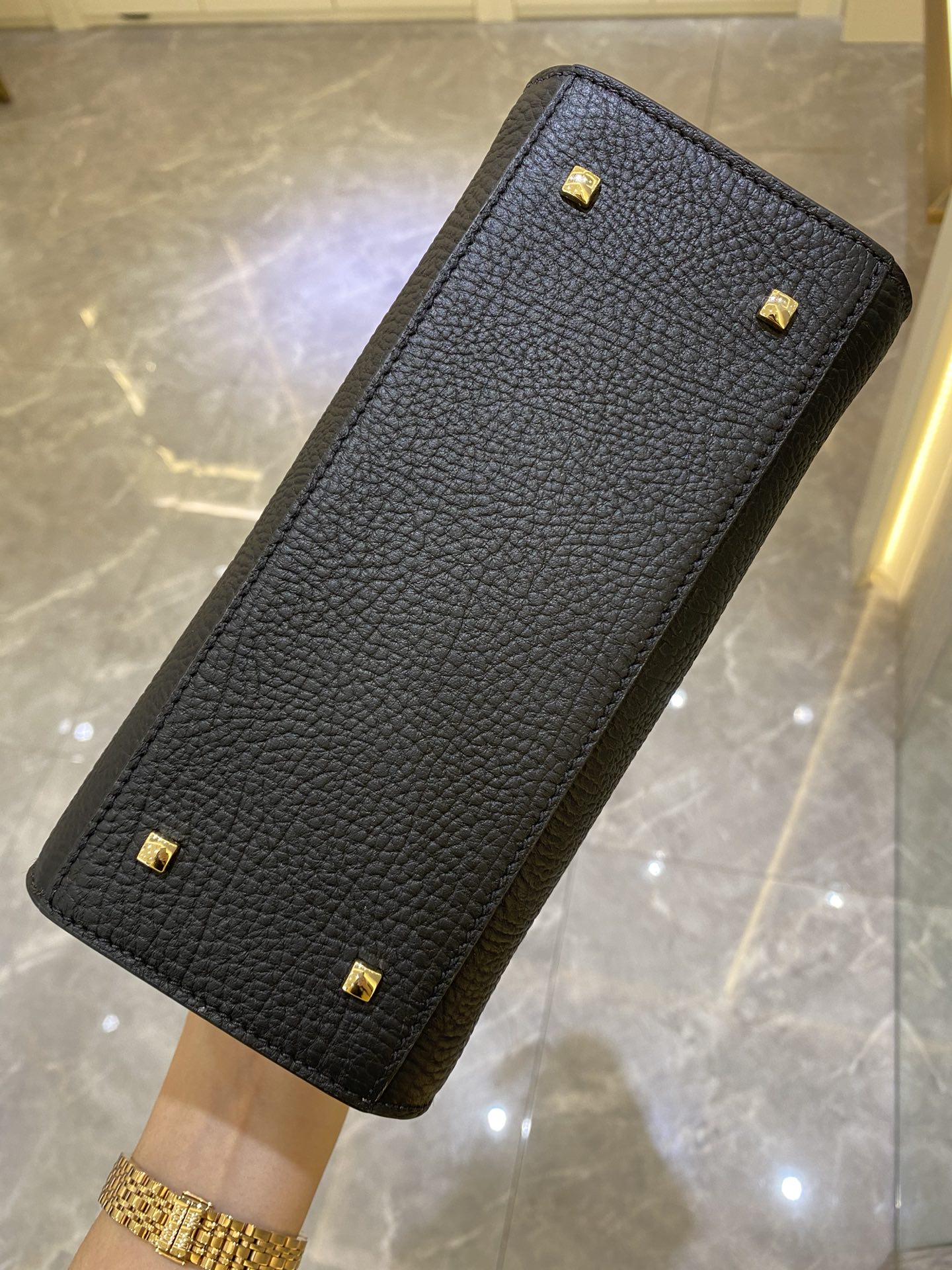 델보 톰페뜨 PM 토트백